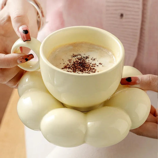 Tasse en céramique avec son assiette décorative cloud